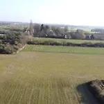 Authentic Travellers In Ehemaliger Gaertnerei *
