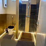 Authentic Travellers In Ehemaliger Gaertnerei Апартаменты Мербуш