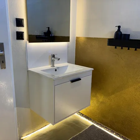 Апартаменты Authentic Travellers In Ehemaliger Gaertnerei Мербуш