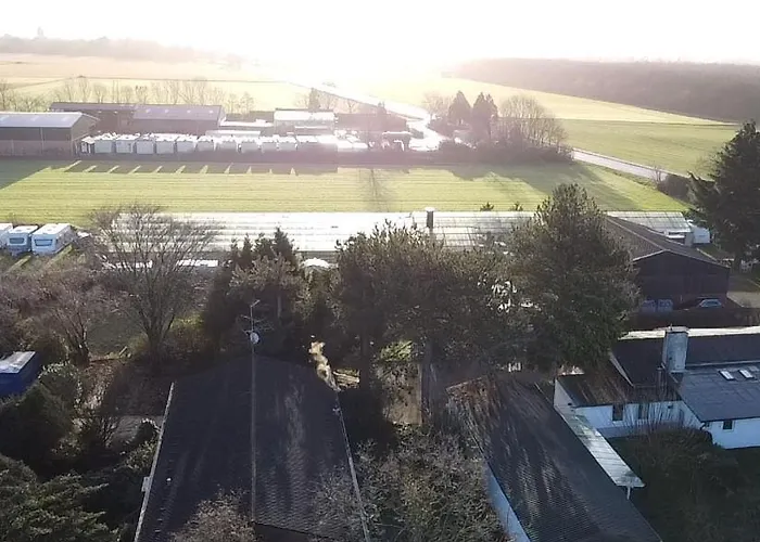 דירה Authentic Travellers In Ehemaliger Gaertnerei *