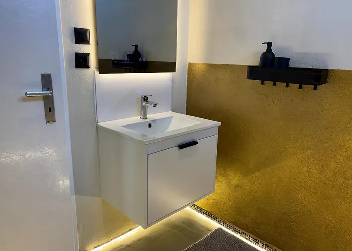 Apartment Authentic Travellers In Ehemaliger Gaertnerei Meerbusch